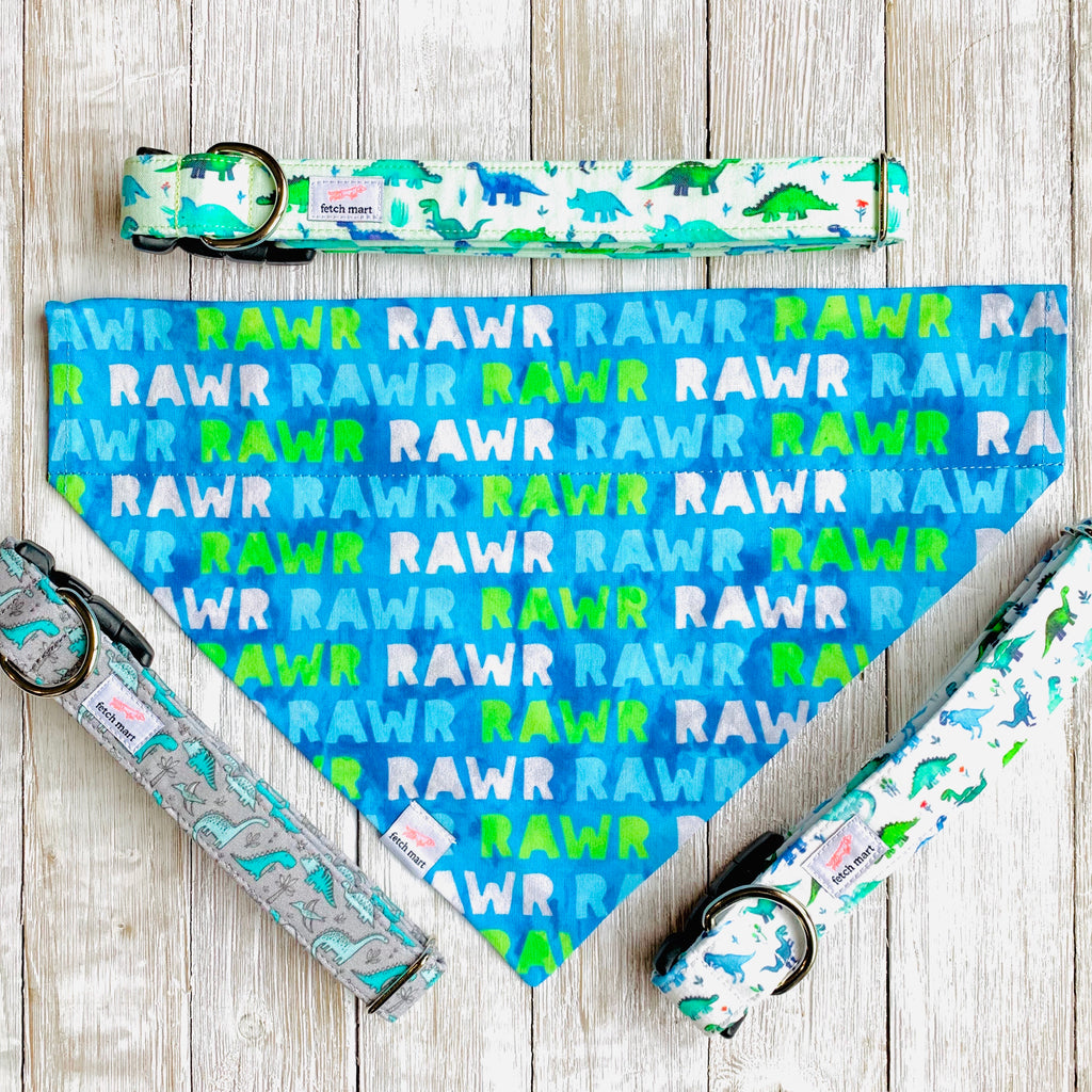 Dinos in Mint Collar